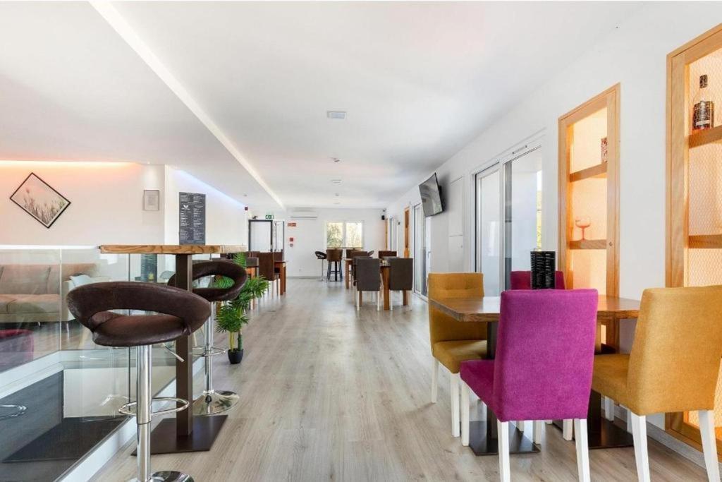 Olhos D' Agua Hotel Алканена Екстериор снимка